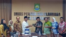 Dewan Perwakilan Rakyat Daerah (DPRD) Kabupaten Tanjung Jabung Barat melakukan studi tiru ke Dinas Pemuda dan Olahraga (Dispora) Kota Tangerang